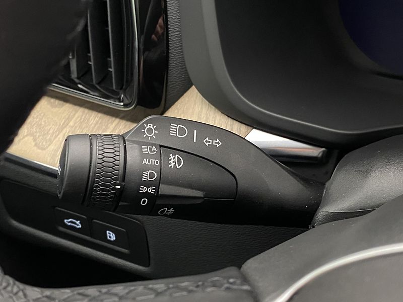 Volvo XC60 T6 AWD RECHARGE DARK PLUS CZ - fotka 22 z 62