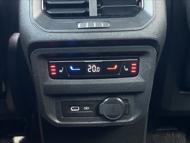 Seat Tarraco 2,0 TSI 4WD DSG FR NAVI+7míst - fotka 14 z 26