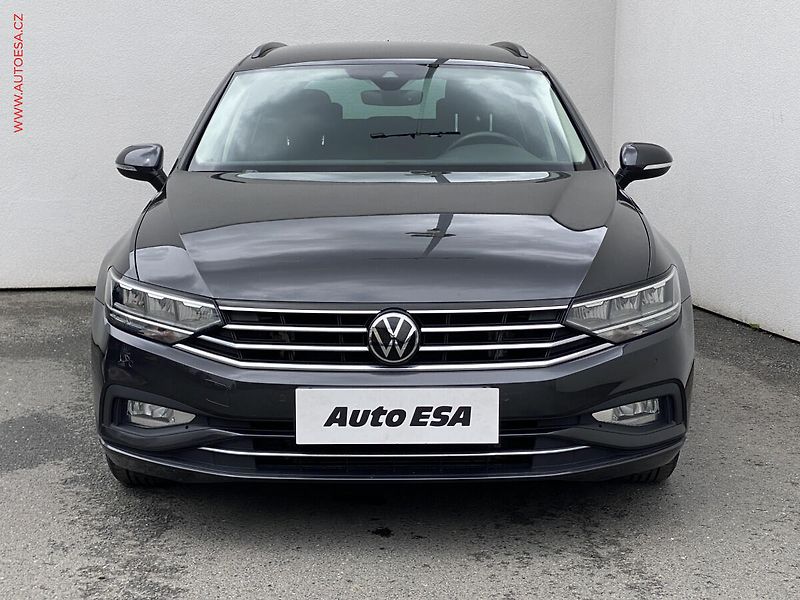 Volkswagen Passat (2021) 1.5 TSi, DSG, LED, navi - fotka 2 z 18
