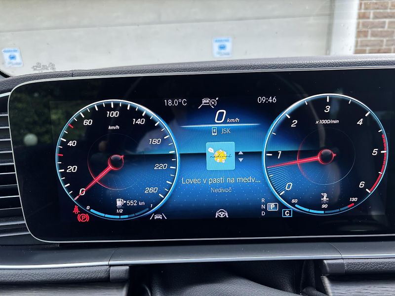 Mercedes-Benz GLE (2023) 400d 4MATIC 9GTRONIC AMG Paket - fotka 80 z 166