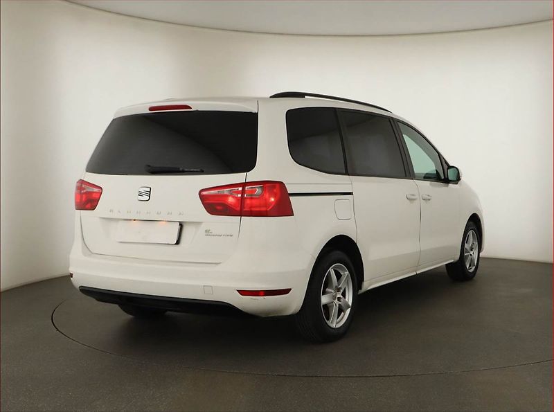 Seat Alhambra (2013) 2.0 TDI, 7 míst, Tempomat - fotka 5 z 14