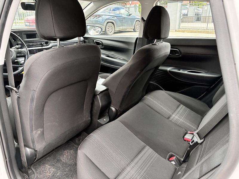 Hyundai Bayon 1.2i 62kW COMFORT CLUB ČR DPH - fotka 12 z 29