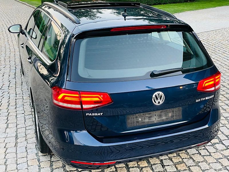 Volkswagen Passat 2.0TDI AUTOMAT KAMERY SERVISKA - fotka 16 z 49