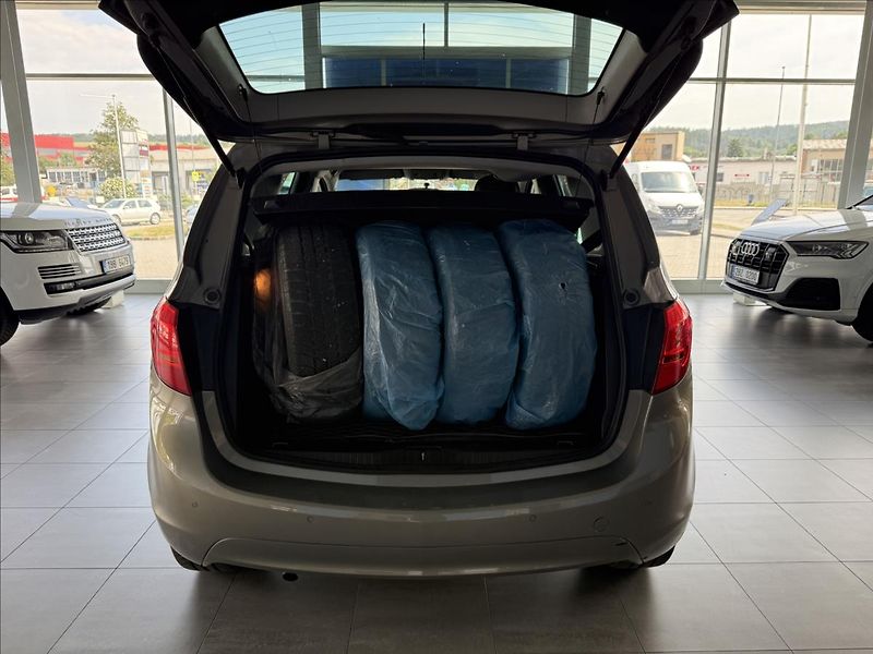 Opel Meriva 1,4   74kW,2.MAJITEL - fotka 24 z 28