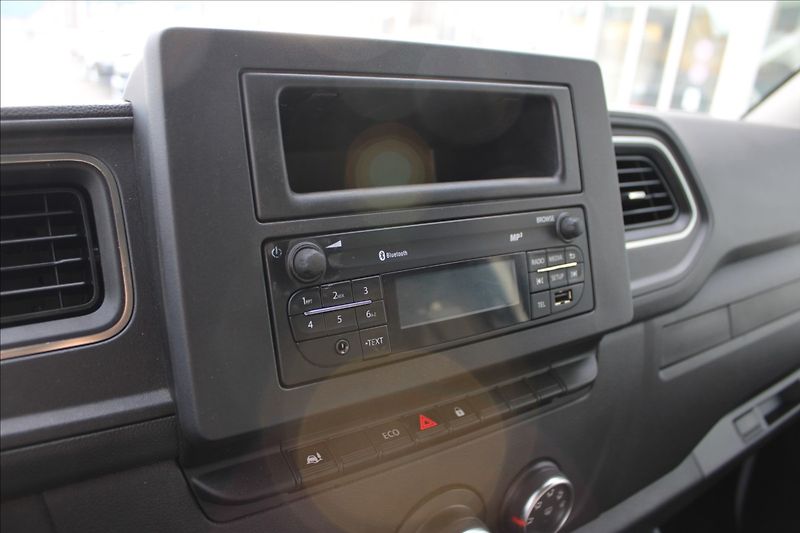 Renault Master 2,3 1. majitel CZ DPH - fotka 18 z 21