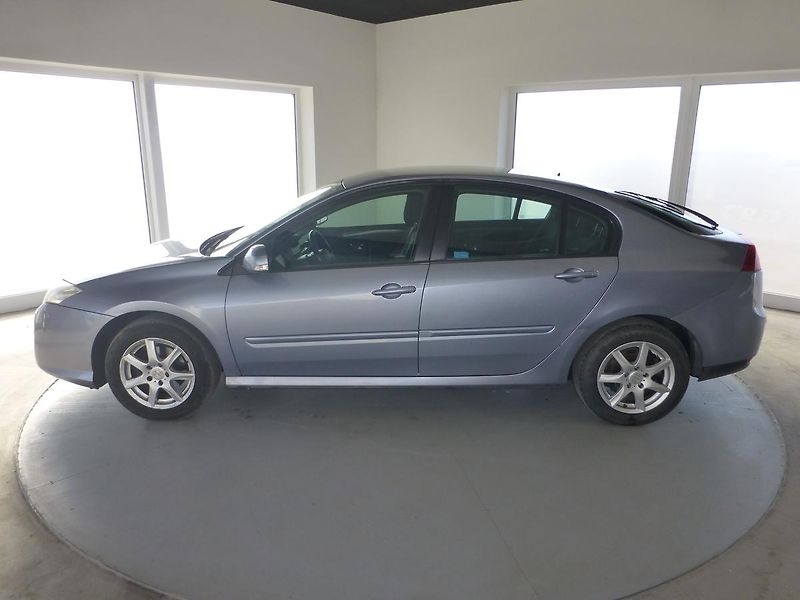 Renault Laguna (2008) 1,5DCI-81KW*PARK.S**ALU**TAŽNÉ - fotka 9 z 26
