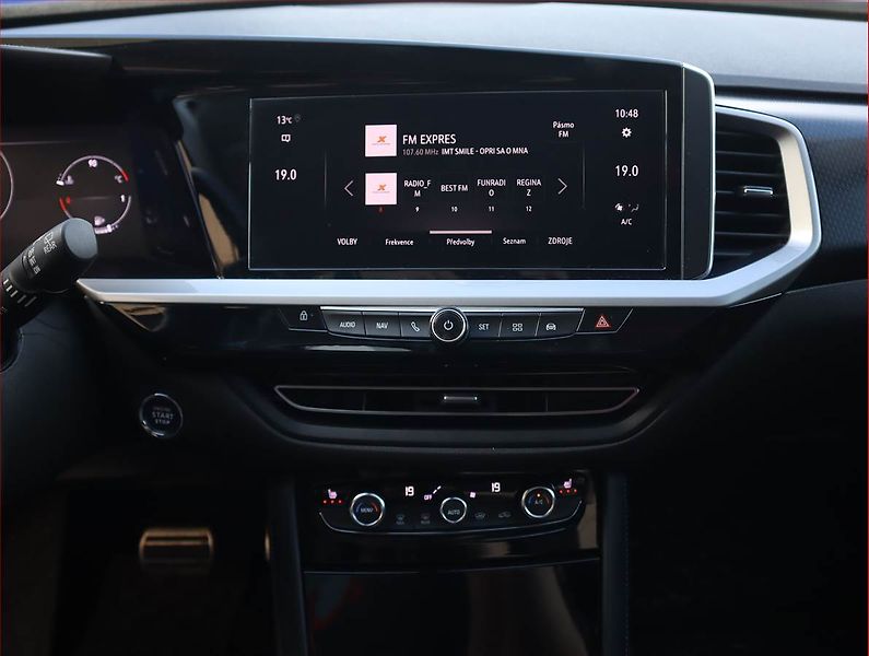Opel Grandland X (2022) Ultimate 1.5 CDTI - fotka 12 z 22