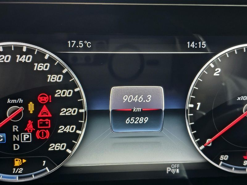 Mercedes-Benz Třídy S S350d 4Matic AMG Line - fotka 33 z 34
