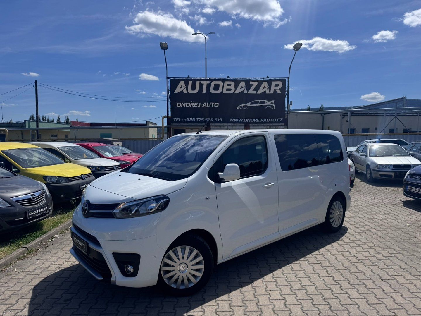 Toyota ProAce Verso 1,6D 85 KW 9 MÍST TAŽNÉ STK