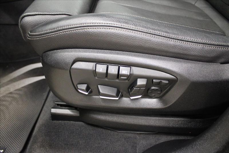 BMW X5 3,0 D 190kW M-paket DPH! - fotka 29 z 34