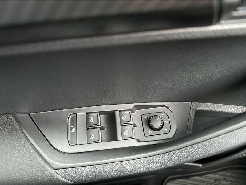 Škoda Karoq Sportline 2,0 TDI 110 kW A7F - fotka 13 z 23