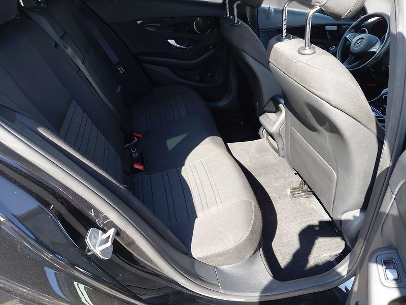 Mercedes-Benz Třídy C (2016) 220 D 125 kW Black Edition - fotka 20 z 23