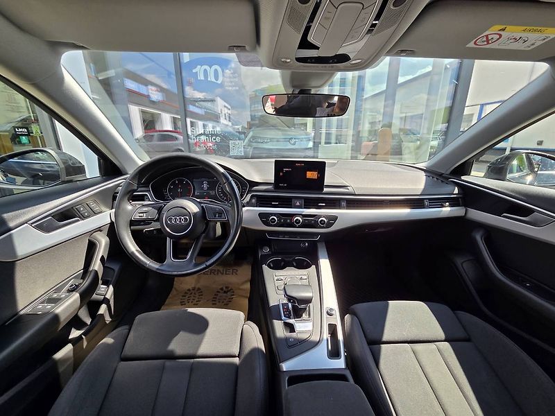 Audi A4 2.0 TDI DSG - fotka 11 z 37