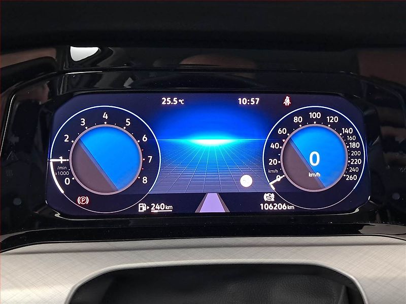Volkswagen Golf (2022) Life 1.0 TSI, Serv.kniha, Navi - fotka 11 z 17