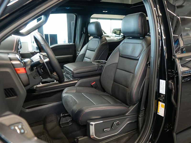 Ford F-150 (2025) 3.5 Raptor V6, FOX Racing 4x4 - fotka 13 z 43