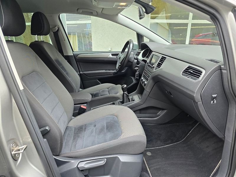 Volkswagen Golf Sportsvan 1,4 TSI 92KW,  Highline, ČR - fotka 21 z 29