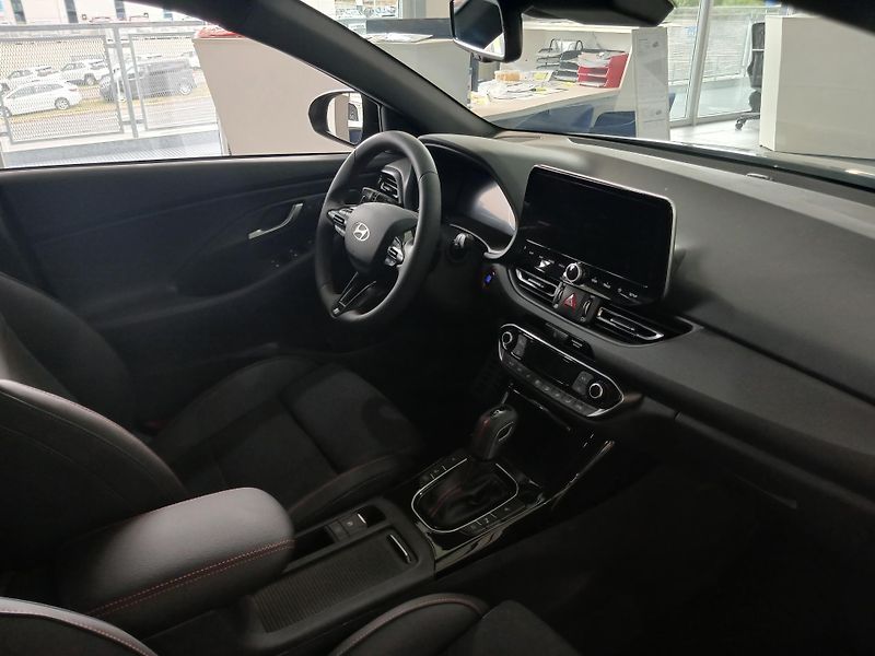 Hyundai i30 1,6 T-GDI N-LINE DCT Nový vůz - fotka 13 z 15