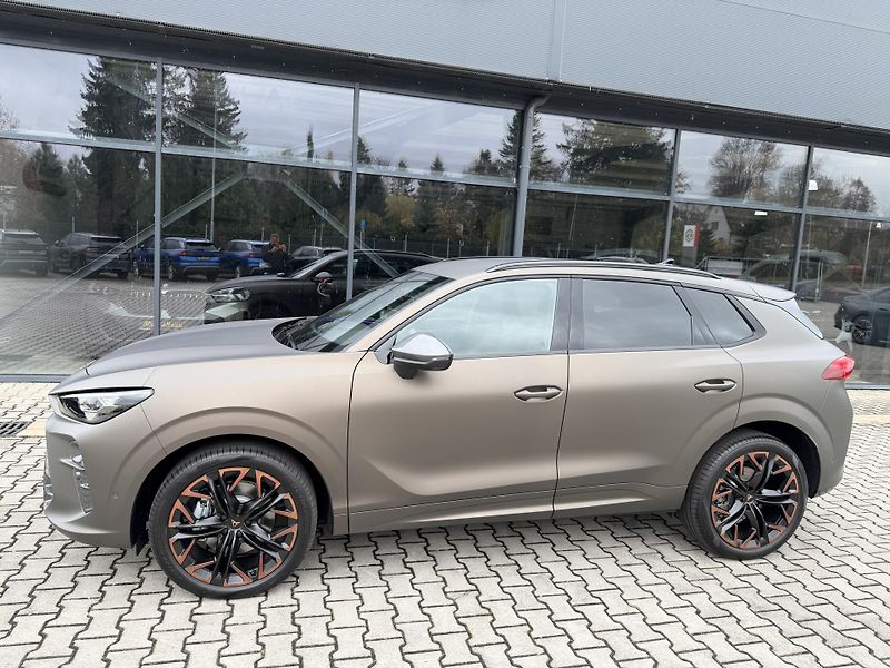Cupra Terramar (2026) 2.0TSI 150kW 4WD R20 NT DCC CZ - fotka 4 z 50