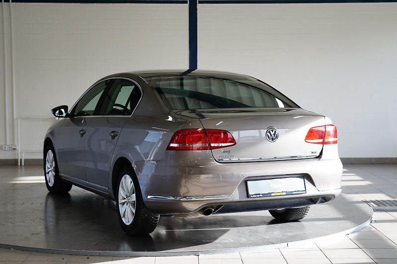 Volkswagen Passat - fotka 7 z 27