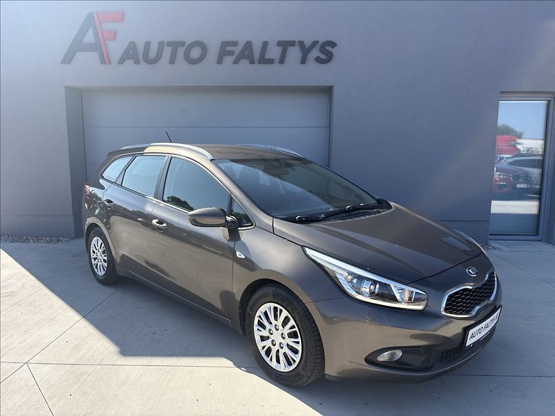 Kia Ceed 1,6 GDi 99 kw ČR 1. maj. servi - fotografie inzerátu