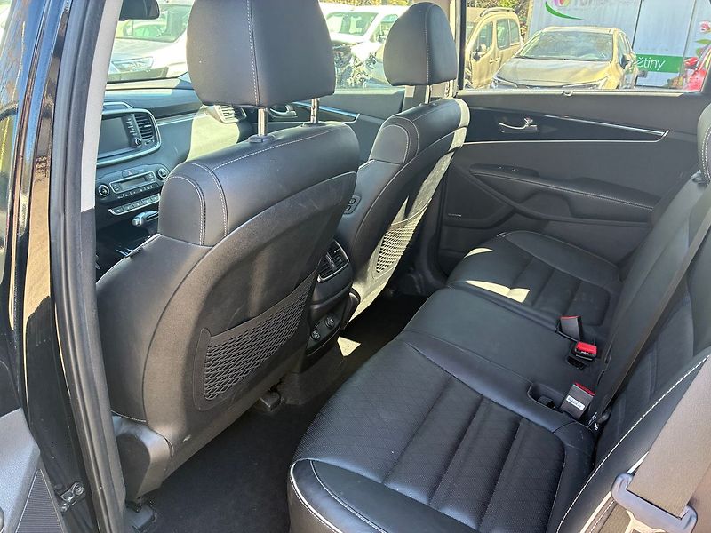 Kia Sorento GT LINE 2.2 CRDi 4x4 7 míst - fotka 10 z 24