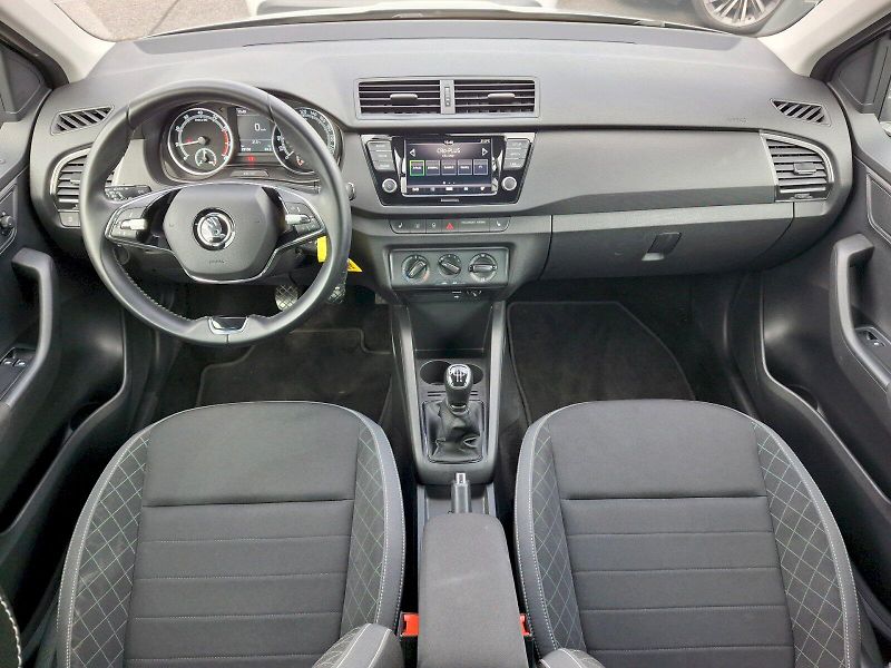 Škoda Fabia (2023) Combi Ambition 1,0TSi 70kW - fotka 5 z 32