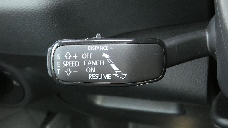 Škoda Karoq 1,5 TSI Sportline - fotka 11 z 23