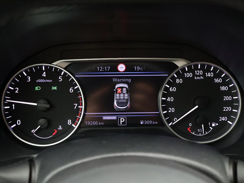Nissan Juke 1,0 DIG-T Automat CZ Tekna DPH - fotka 18 z 37