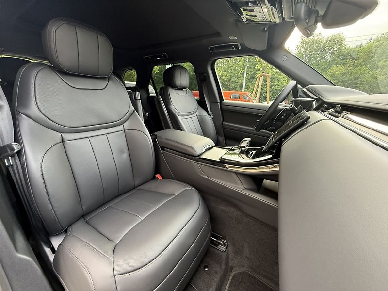 Land Rover Range Rover Sport (2026) 3,0 DYNAMIC SE D250 - fotka 17 z 24