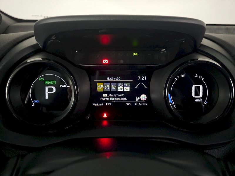 Toyota Yaris (2024) 1.5HEV 116k e-CVT SELECTION ST - fotka 17 z 27
