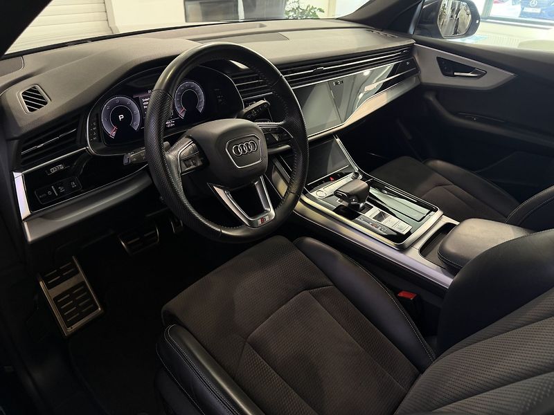 Audi Q8 50TDI S-line Quattro 210 kW - fotka 18 z 27