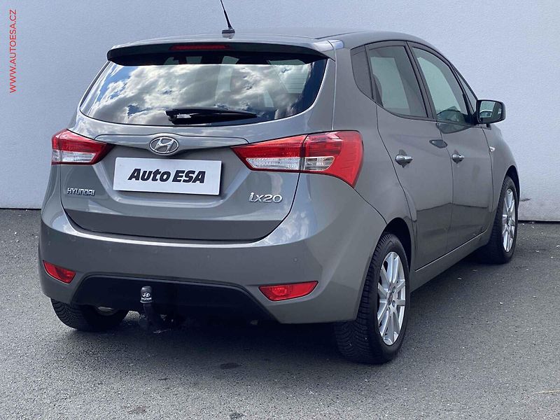 Hyundai ix20 (2018) 1.6i, Klima - fotka 4 z 16