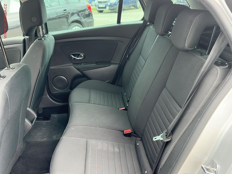 Renault Mégane (2014) 1.6dCi, ČR, AC, tempo, park - fotka 10 z 19