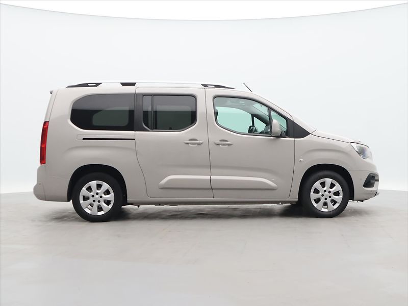 Opel Combo 1,2 Turbo 96 kW S/S AT8 Enjoy - fotka 8 z 29
