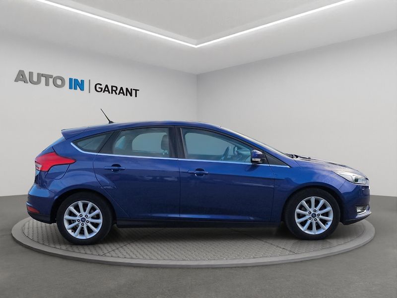 Ford Focus (2018) 1.0 EcoBoost 92kW, Serv. kniha - fotka 4 z 23