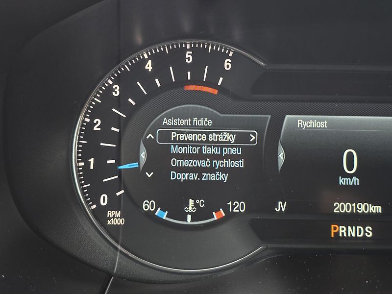 Ford S-MAX TITANIUM 2.0 132kW LED + NAVI - fotka 23 z 48