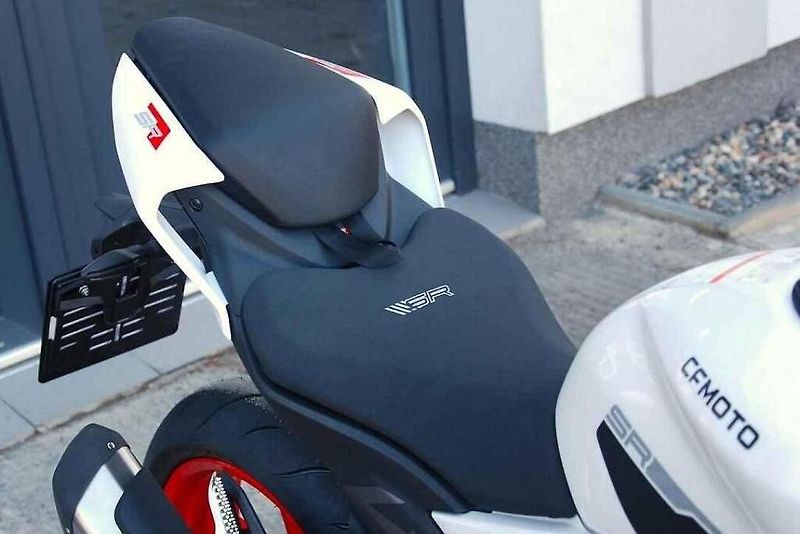 Mezi hlavní výhody motorek CFMOTO patří velmi dobrý poměr cena/výkon.