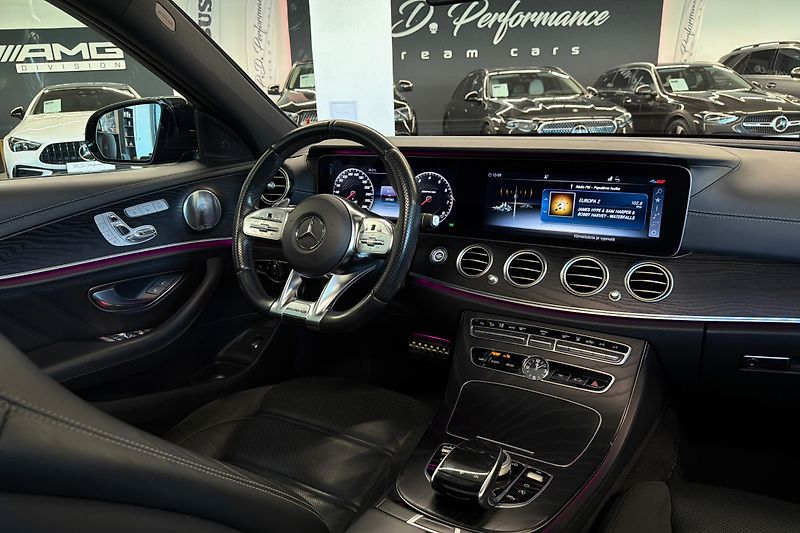 Mercedes-Benz Třídy E (2018) Mercedes-Benz E 53 AMG 4Matic+ - fotka 30 z 52