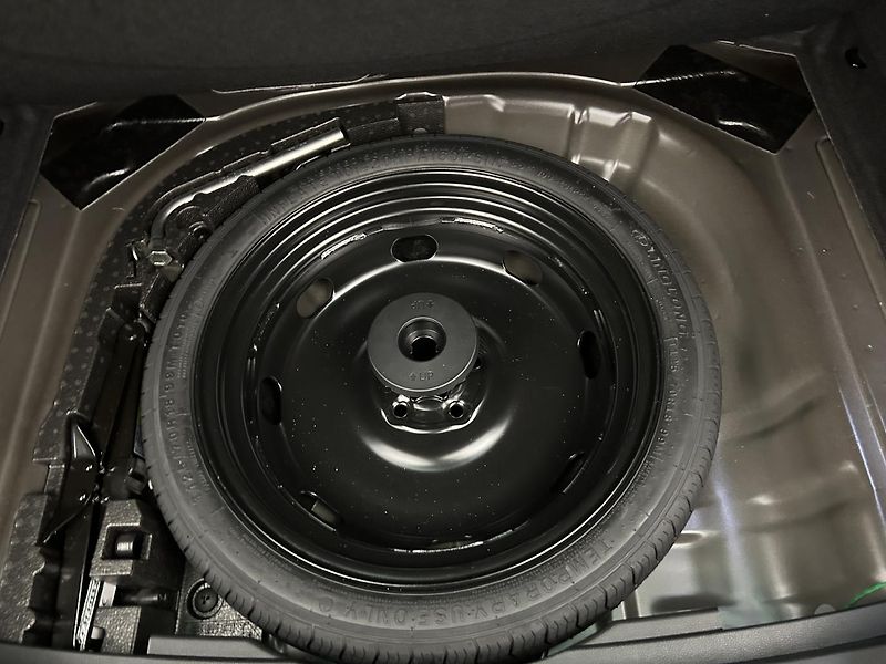 Škoda Karoq 2.0 TDI Top selection - fotka 22 z 26