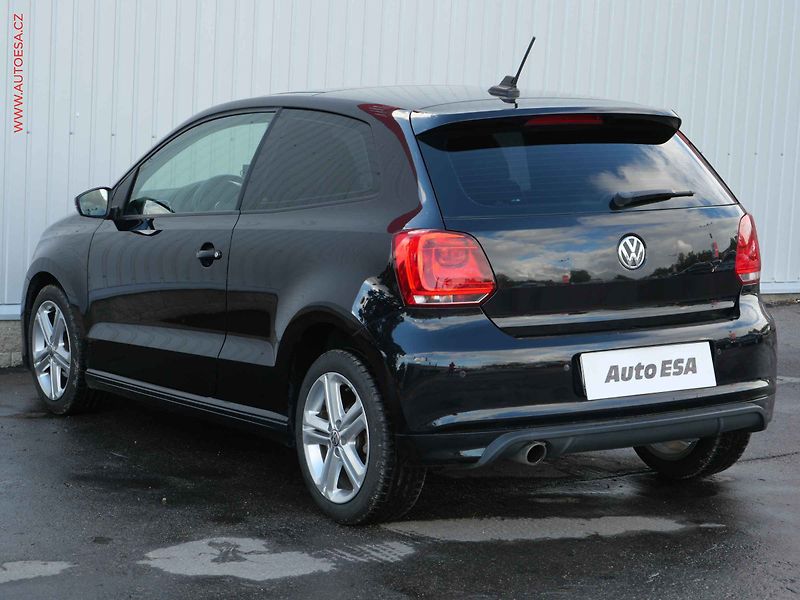 Volkswagen Polo (2012) 1.6 TDi, R-Line - fotka 6 z 21