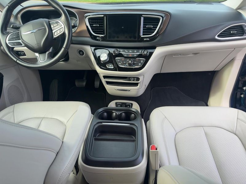Chrysler Pacifica (2018) 3,6 Limited LPG Radar 360 2018 - fotka 12 z 19