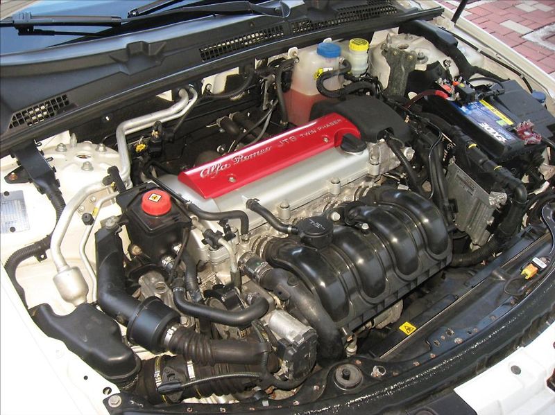 Alfa Romeo Spider 2,2 JTS 185PS  Exclusive - fotka 40 z 46