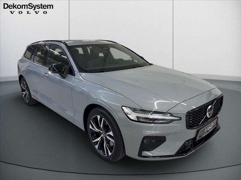 Volvo V60 (2025) 2,0 B4 FWD Plus Dark 5418 - fotka 2 z 15