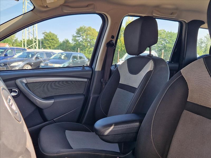 Dacia Duster 1,6 i 84kW AC NOSIČ HEZKÝNÁJ. - fotka 15 z 27