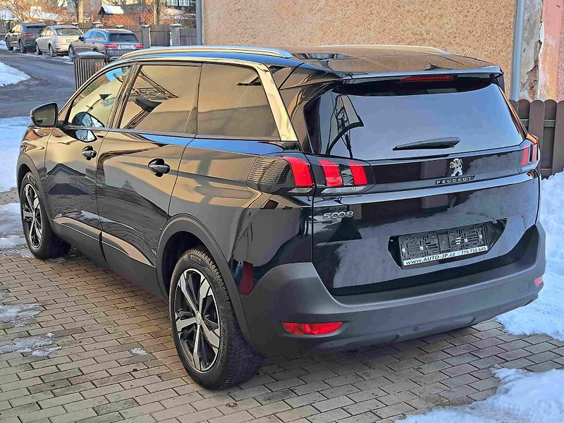 Peugeot 5008 (2019) 1,2 PT EAT8 18ALU PDC NAVI - fotka 5 z 20