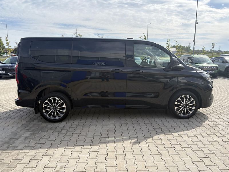 Ford Tourneo Custom (2025) Titanium X L1, Tourneo, 2.0 Ec - fotka 6 z 19