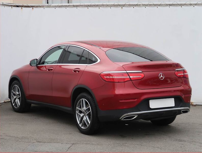 Mercedes-Benz GLC (2018) AMG line 220 d, 4x4,Automat - fotka 4 z 25