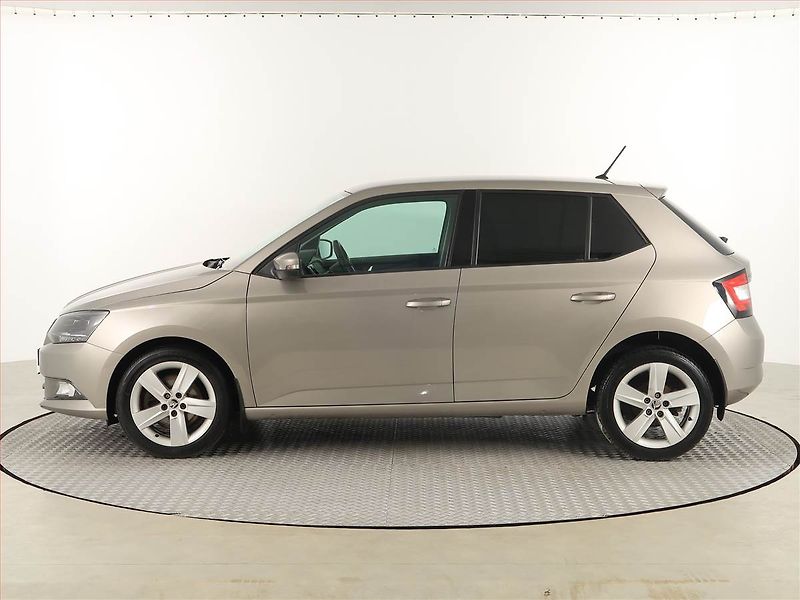 Škoda Fabia (2017) 1.4 TDI, Navi, Tempomat - fotka 3 z 18