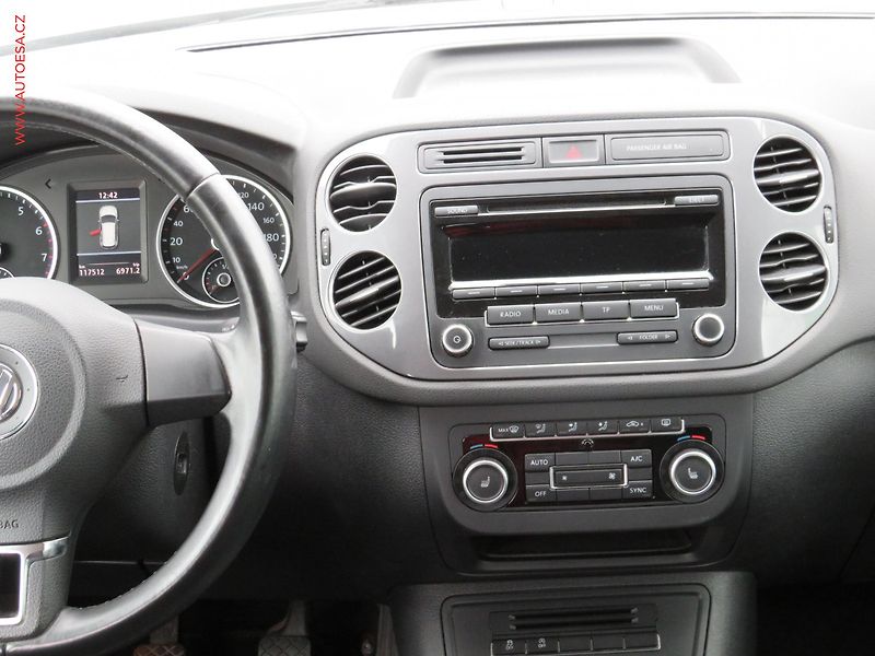 Volkswagen Tiguan (2012) 1.4 TSi, xenon, autoAC - fotka 9 z 27