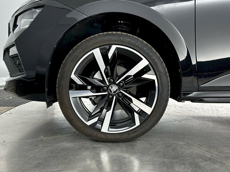 Škoda Kamiq (2025) DSG 1.5TSI 110kW Monte Carlo - fotka 33 z 33